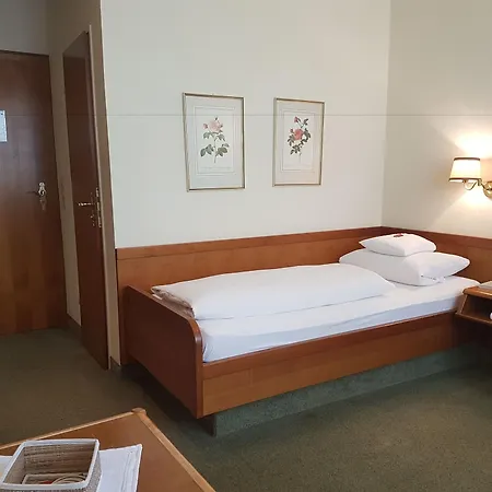 Roswitha Otel 3*