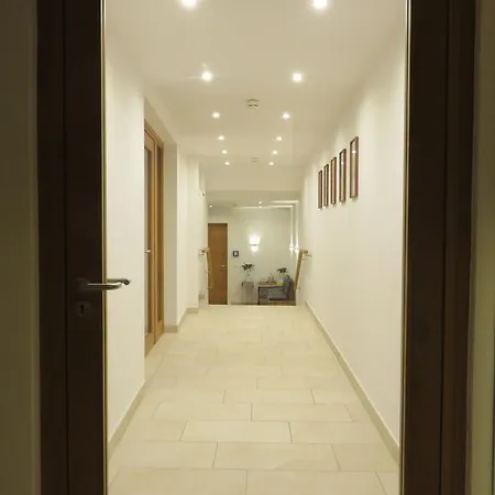 Roswitha Otel