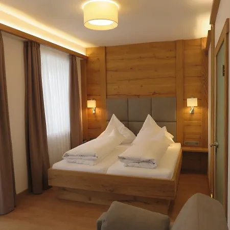 Roswitha Otel 3*