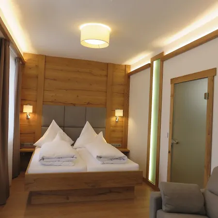 Roswitha Otel